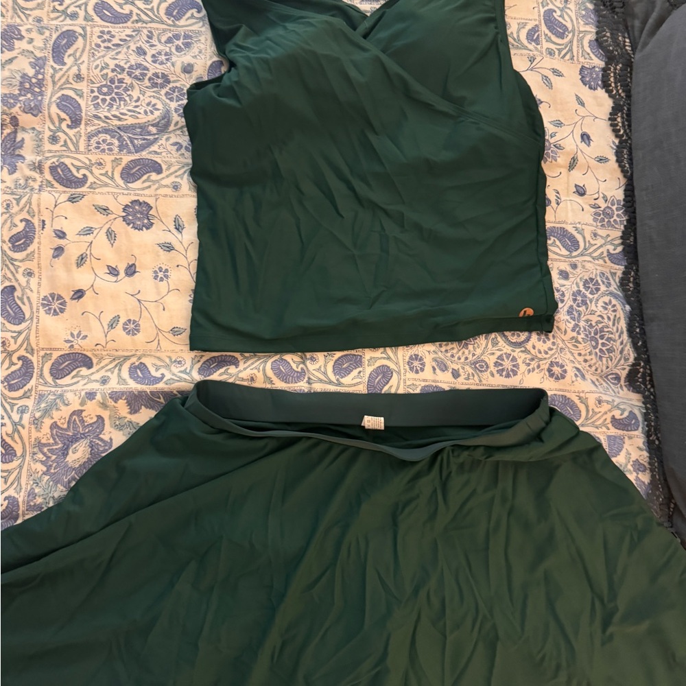 Honey Mark Swim Basil Top and Sugar Skort Set